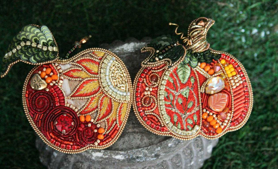 [Ксения Соболева] Брошь Яблоко и Тыква (2023)_0.png